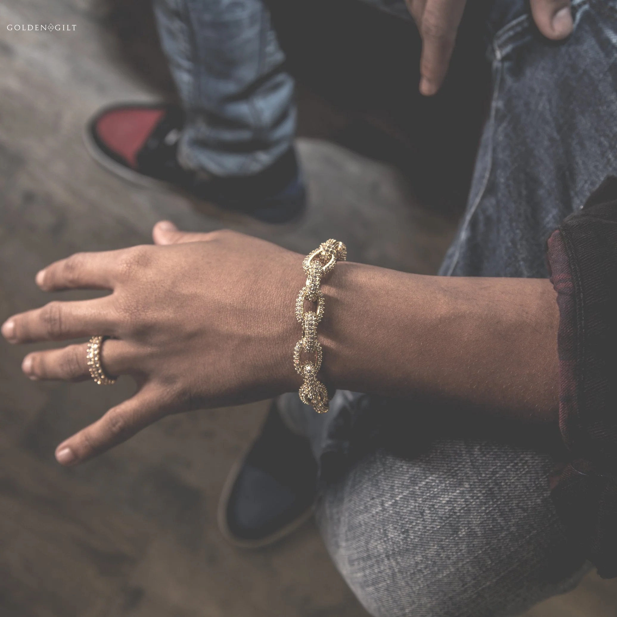 Studded Chain Link Rolo Bracelet - 18K Gold Plated - Image 3